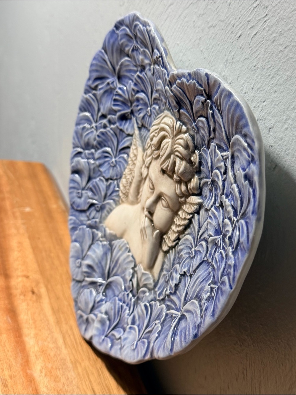 Vintage Italian Made Blue Cherub Relief Wall Art Plaque - Picture 4 of 10